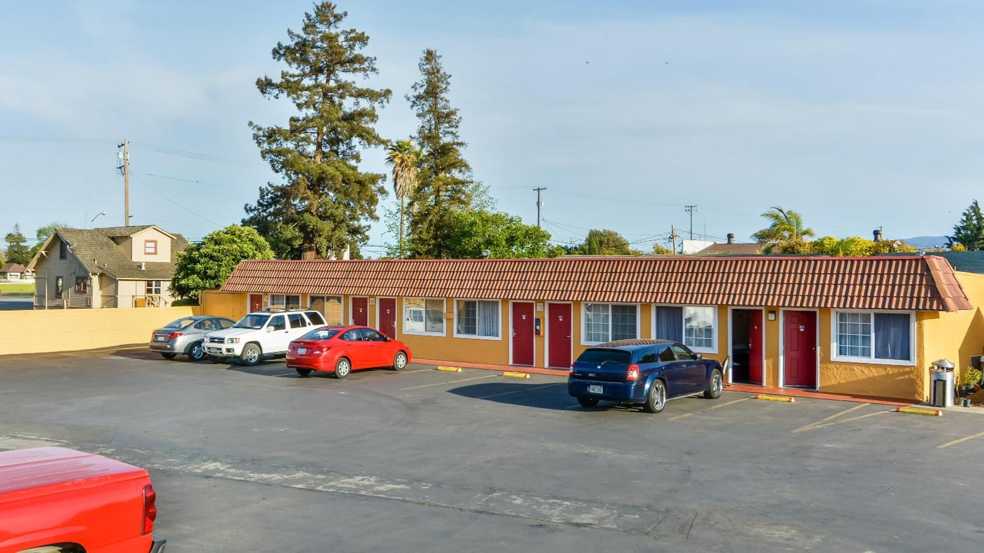 Hollister Inn Exterior photo